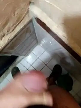 Snapshot of dzniyaak chatting on March 25, 9:54 pm dzniyaak online show from March 25, 9:54 pm