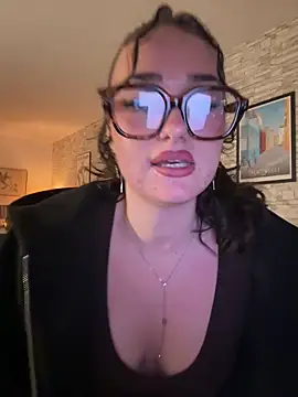 Claraaaaa06 online show from April 3, 7:34 pm