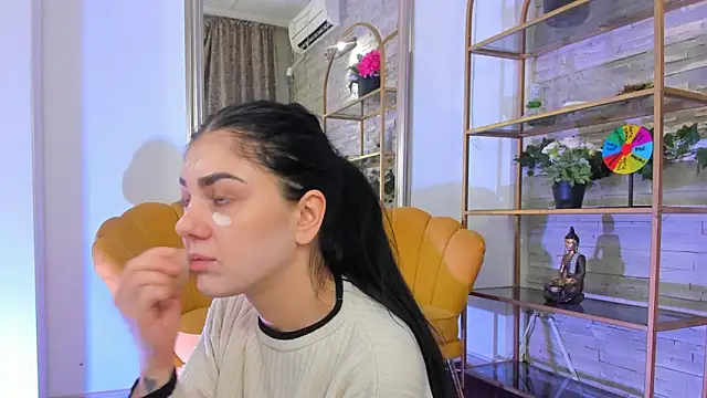 Snapshot of KiarraNoir chatting on March 27, 8:30 pm KiarraNoir online show from March 27, 8:30 pm