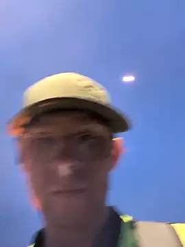 Snapshot of cowboyheaven123 chatting on March 28, 2:11 am cowboyheaven123 online show from March 28, 2:11 am