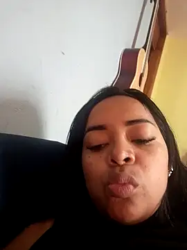 Snapshot of Babyfull_lips chatting on March 25, 2:45 pm Babyfull lips online show from March 25, 2:45 pm