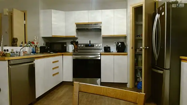 Snapshot of KinkyKittyBoy chatting on March 5, 8:54 am KinkyKittyBoy online show from March 5, 8:54 am