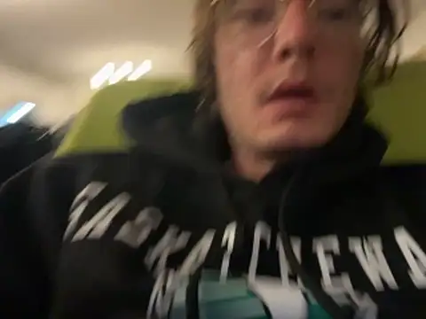 Snapshot of KinkyKittyBoy chatting on March 11, 9:48 am KinkyKittyBoy online show from March 11, 9:48 am