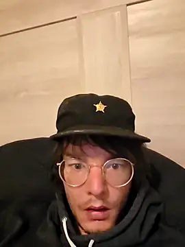 Snapshot of KinkyKittyBoy chatting on March 26, 8:31 am KinkyKittyBoy online show from March 26, 8:31 am