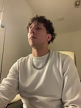 Snapshot of TitanNoir chatting on March 5, 10:50 pm TitanNoir online show from March 5, 10:50 pm