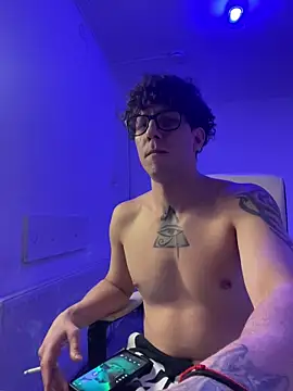 Snapshot of TitanNoir chatting on March 12, 11:22 pm TitanNoir online show from March 12, 11:22 pm