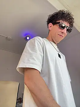 Snapshot of TitanNoir chatting on March 15, 11:49 am TitanNoir online show from March 15, 11:49 am