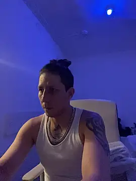 Snapshot of TitanNoir chatting on March 17, 10:13 pm TitanNoir online show from March 17, 10:13 pm