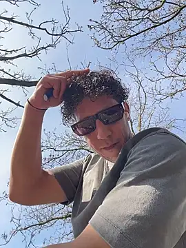 Snapshot of TitanNoir chatting on March 19, 1:26 pm TitanNoir online show from March 19, 1:26 pm