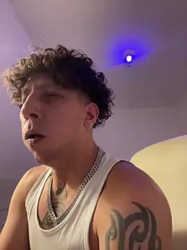 Snapshot of TitanNoir chatting on March 26, 8:58 pm TitanNoir online show from March 26, 8:58 pm