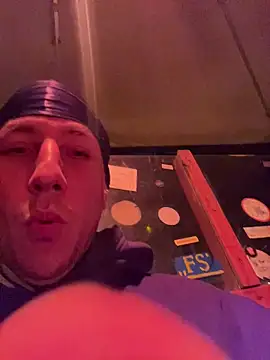 Snapshot of TitanNoir chatting on March 28, 10:31 pm TitanNoir online show from March 28, 10:31 pm