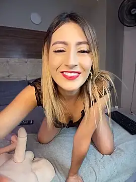 Snapshot of Emma_Reyes chatting on June 18, 3:49 pm Emma Reyes online show from June 18, 3:49 pm