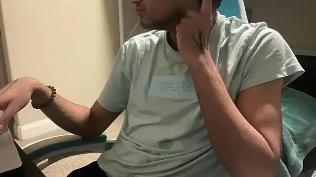 Snapshot of nickabraham chatting on March 18, 7:11 am nickabraham online show from March 18, 7:11 am