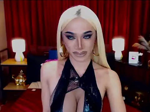 Snapshot of KieraLee chatting on March 19, 4:05 am KieraLee online show from March 19, 4:05 am