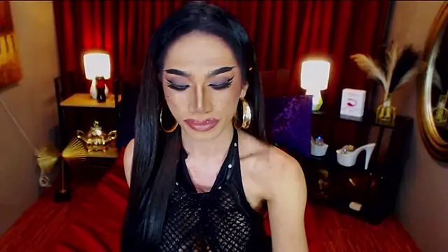 KieraLee online show from May 2, 3:11 am