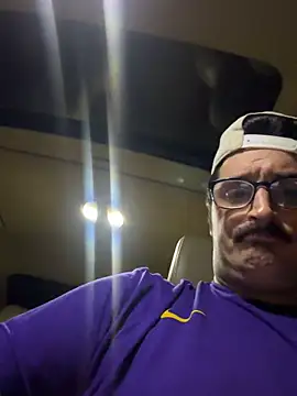 PoundedCajunGuy93 online show from May 22, 9:15 am