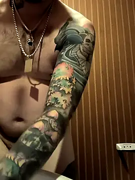 Snapshot of vikingo3333 chatting on March 20, 5:01 am vikingo3333 online show from March 20, 5:01 am