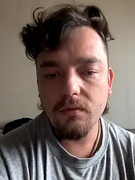 Snapshot of vikingo3333 chatting on March 29, 7:36 pm vikingo3333 online show from March 29, 7:36 pm