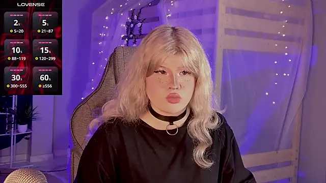 LilithNlsn online show from July 12, 3:36 pm