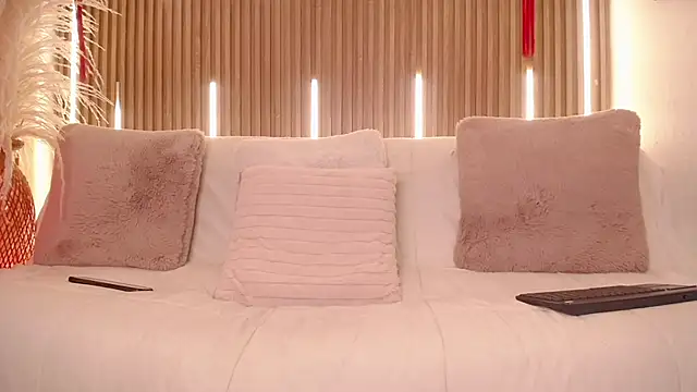 Snapshot of Max_Hader_ chatting on March 7, 2:30 am Max Hader online show from March 7, 2:30 am