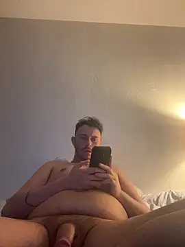 Snapshot of TallHungandCloudy69 chatting on March 5, 1:45 am TallHungandCloudy69 online show from March 5, 1:45 am