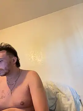 Snapshot of TallHungandCloudy69 chatting on March 9, 1:31 am TallHungandCloudy69 online show from March 9, 1:31 am