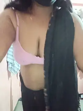 Snapshot of Miss-Dolly07 chatting on June 28, 4:57 pm Miss-Dolly07 online show from June 28, 4:57 pm