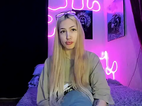 Snapshot of DarkAng3IX chatting on March 11, 4:46 pm DarkAng3IX online show from March 11, 4:46 pm