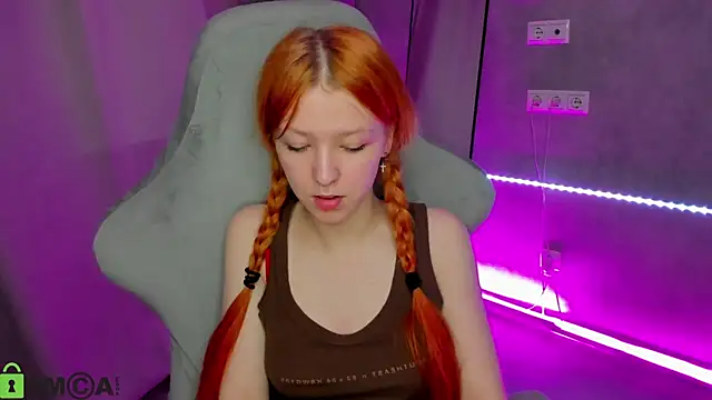 Emma Dusk online show from May 20, 12:39 am