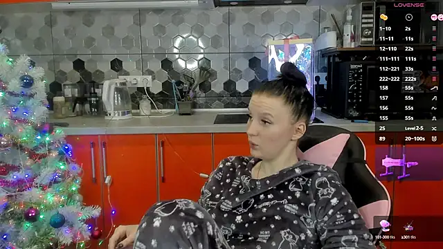 Mary Blu online show from December 21, 2:41 am