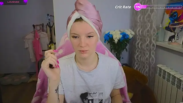 Snapshot of Mary_Blu chatting on April 12, 1:54 am Mary Blu online show from April 12, 1:54 am