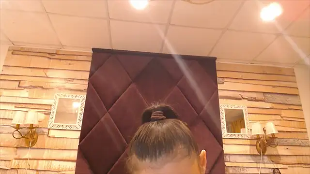 Moiyra online show from April 1, 7:20 am