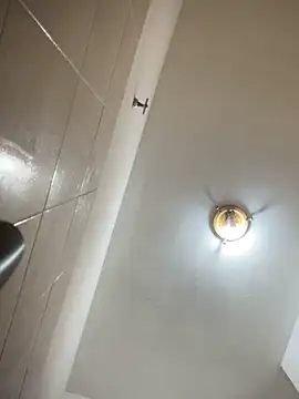 diavola bionda online show from March 29, 1:05 am