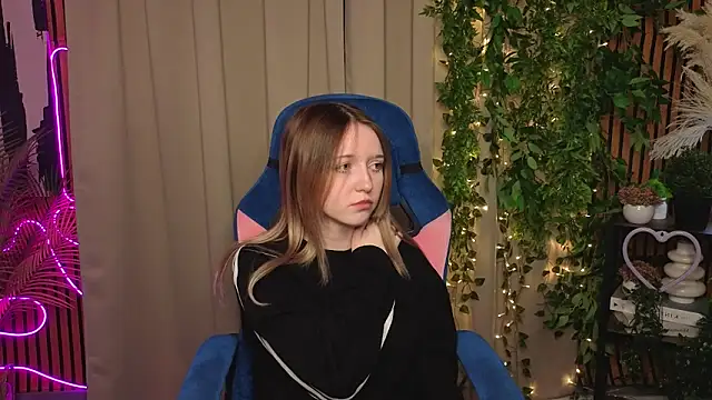 Snapshot of JillHolland chatting on March 19, 5:17 pm JillHolland online show from March 19, 5:17 pm