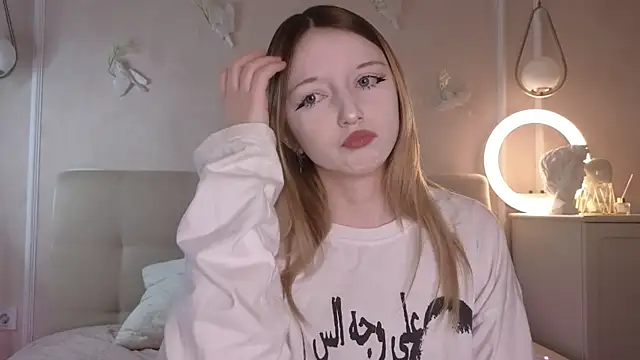 Snapshot of JillHolland chatting on March 27, 9:32 am JillHolland online show from March 27, 9:32 am