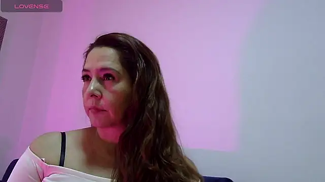 Snapshot of ariadna_grad chatting on March 16, 1:15 pm ariadna grad online show from March 16, 1:15 pm