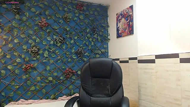 Snapshot of Roccoallegeri chatting on March 20, 7:30 pm Roccoallegeri online show from March 20, 7:30 pm