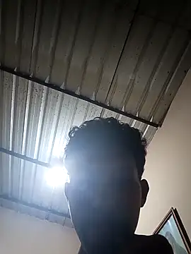 Snapshot of ElJohan5 chatting on March 6, 6:43 am ElJohan5 online show from March 6, 6:43 am