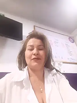 Snapshot of PamelaMilf_ chatting on March 14, 10:53 am PamelaMilf online show from March 14, 10:53 am