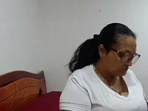 Snapshot of _BellaNocturna chatting on March 17, 3:22 am BellaNocturna online show from March 17, 3:22 am