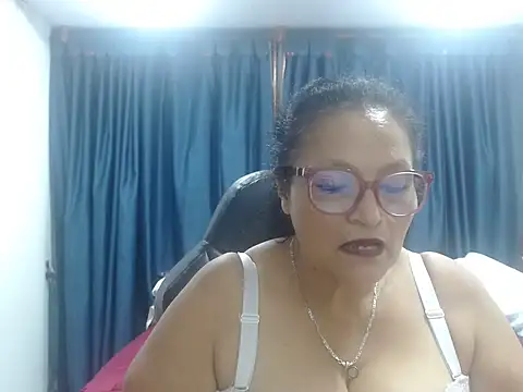 Snapshot of _BellaNocturna chatting on March 29, 4:23 am BellaNocturna online show from March 29, 4:23 am