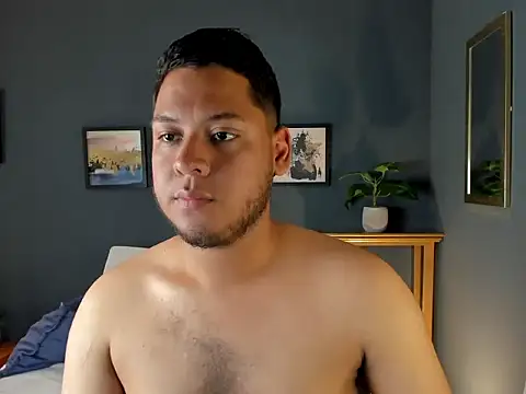 Snapshot of Akon_2XXX chatting on March 11, 4:24 pm Akon 2XXX online show from March 11, 4:24 pm