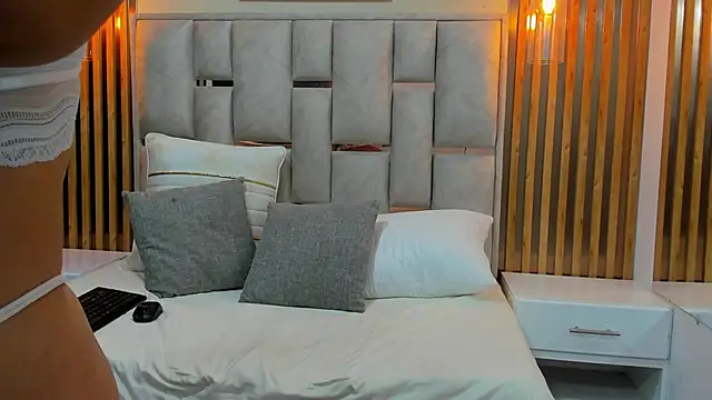 Snapshot of Ammber_lennox chatting on March 17, 11:24 am Ammber lennox online show from March 17, 11:24 am