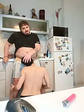 bear skinny online show from June 25, 10:36 pm