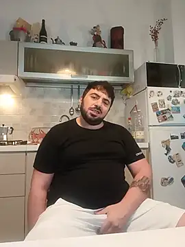 bear skinny online show from July 6, 9:06 pm