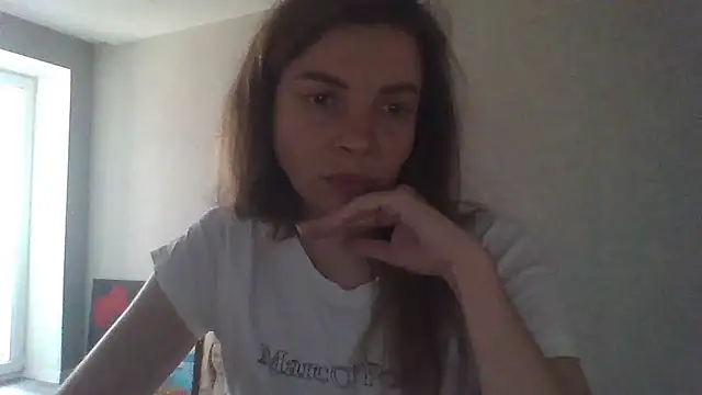 Snapshot of Luna2547 chatting on March 20, 2:33 pm Luna2547 online show from March 20, 2:33 pm