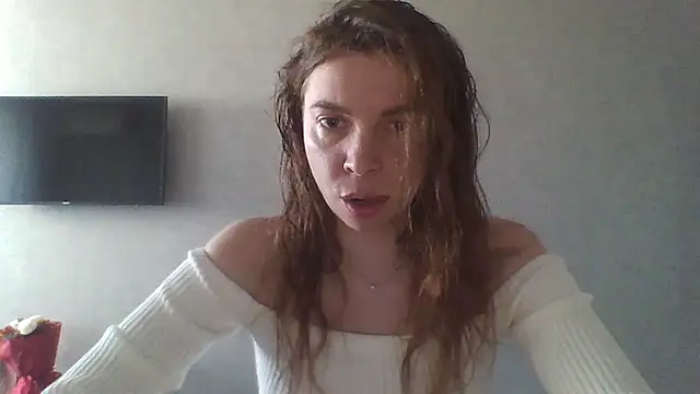 Snapshot of Luna2547 chatting on March 29, 2:28 pm Luna2547 online show from March 29, 2:28 pm