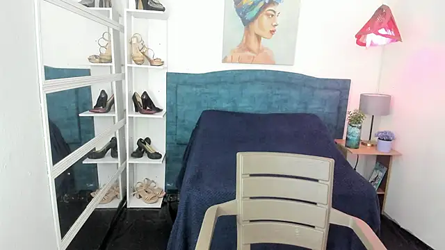 Snapshot of KiaraXMilf chatting on March 20, 7:08 pm KiaraXMilf online show from March 20, 7:08 pm