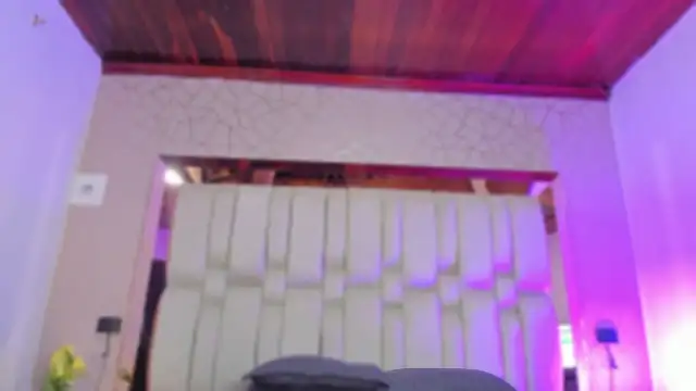 Snapshot of ashvalentine_ chatting on March 9, 7:51 pm ashvalentine online show from March 9, 7:51 pm