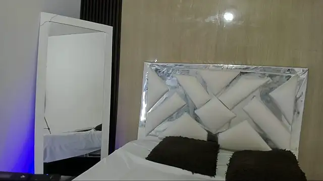 Nina vegas online show from June 9, 1:34 pm